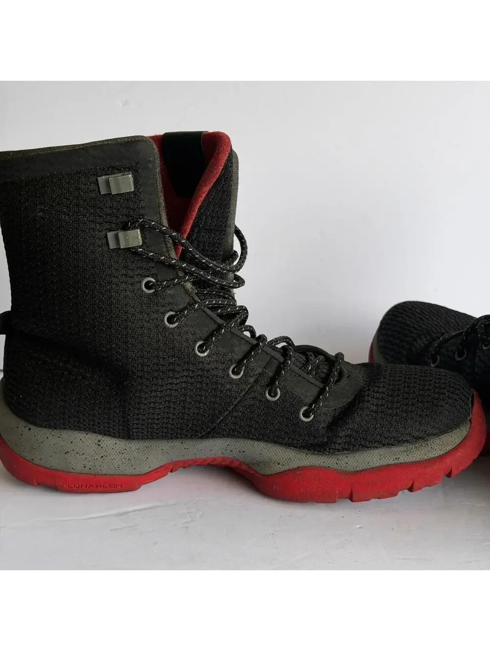Jordan AJ1 Utility Boot Men's Size 10.5 Waterproof eVent LunarLon Black Red‎